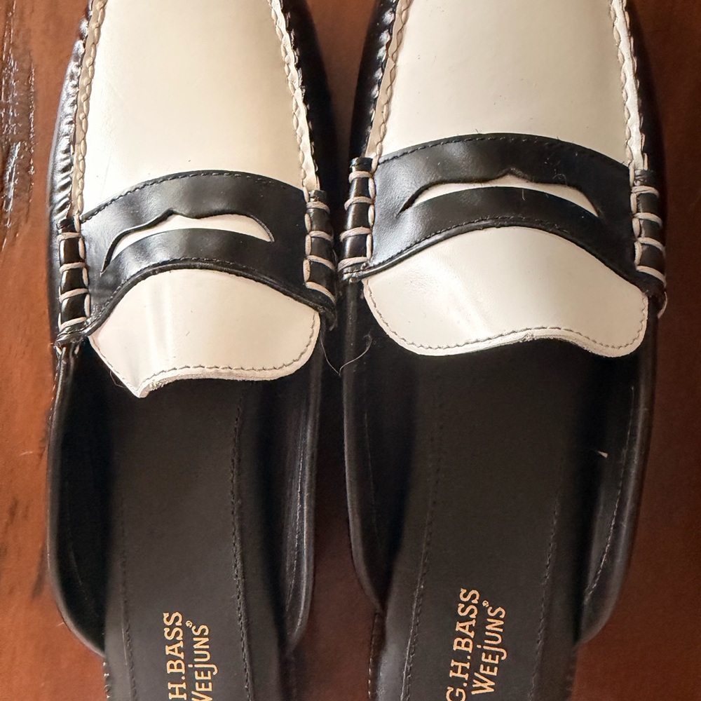 G.H. Bass & Co. Black and White Women's Penny Loafer Mules 10 - in box new